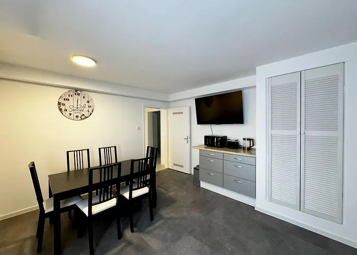 Beautiful In * Hanau